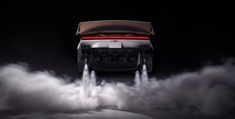 Az új Tesla Roadster repül, plafonra mászik és akár a hangsebesség felével is haladhatna