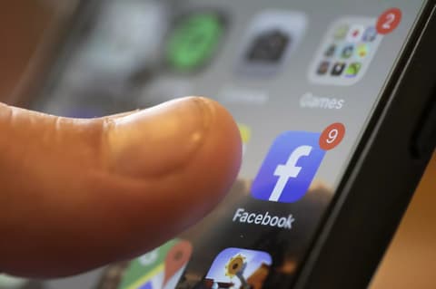 Belső dokumentumok szerint a Facebook nem tesz eleget az álhírek ellen