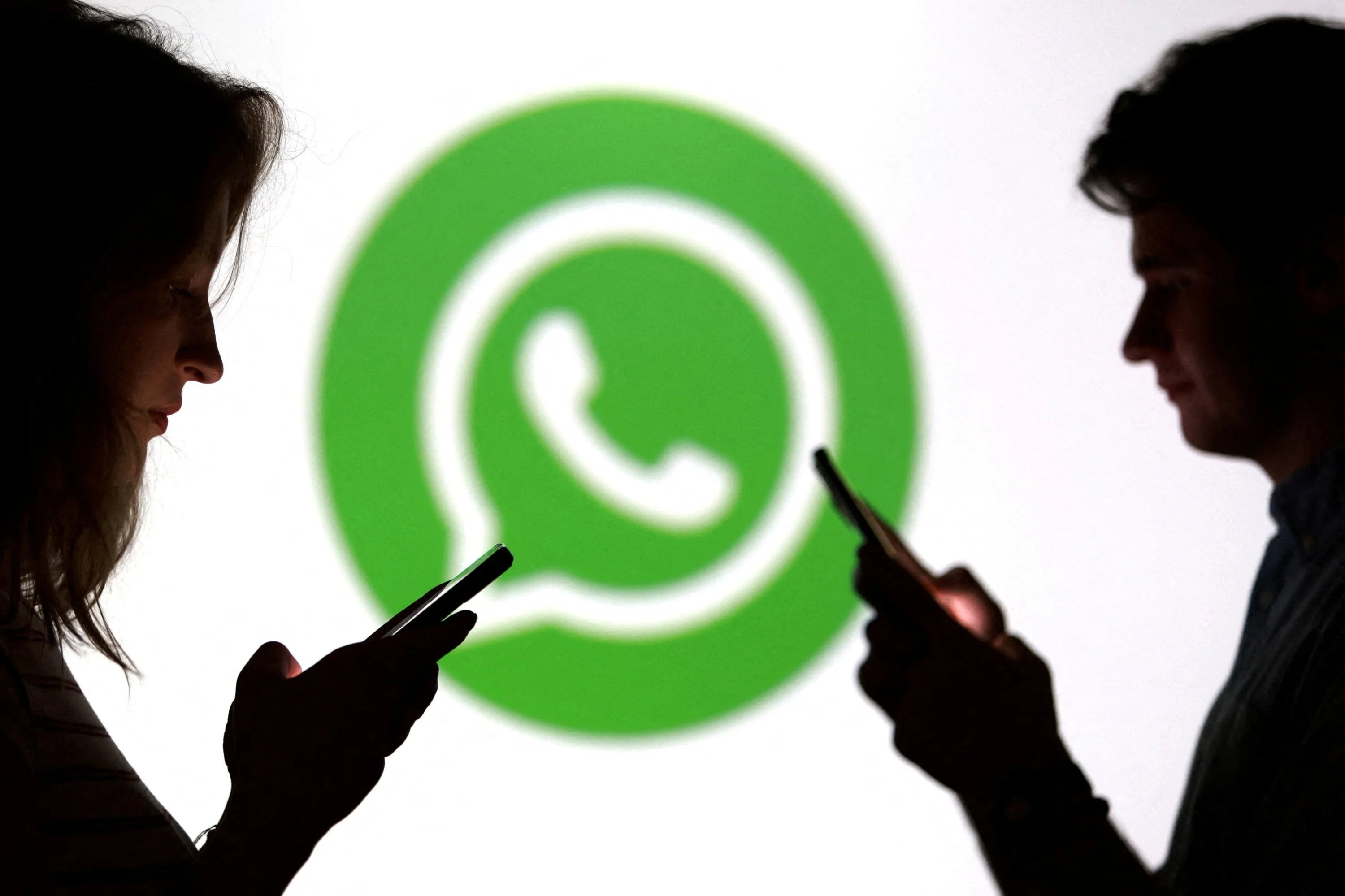 Meglepő újítás a WhatsAppon: Már fiók nélkül is lehet hívásokhoz csatlakozni