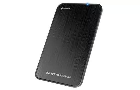 USB 3.1-es külső HDD házzal rukkolt elő a Sharkoon