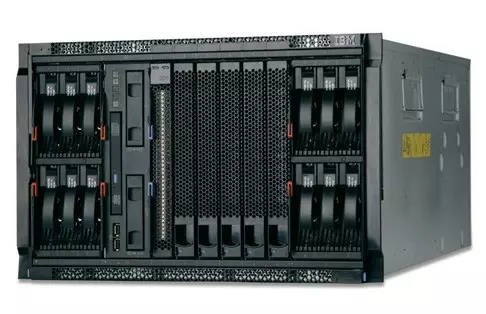A Lenovo egységesíti szerver üzletágát, dobja az IBM nevet