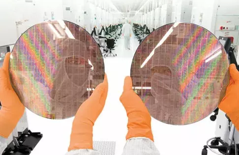 Munkába állt a GlobalFoundries 14 nm-es gyártósora