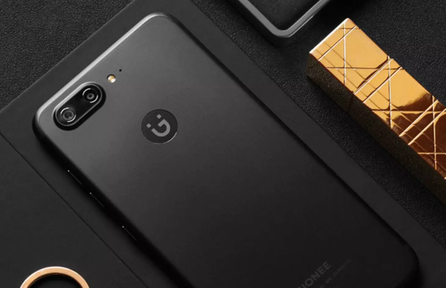 Rögtön három kivitelben érkezett a Gionee S10