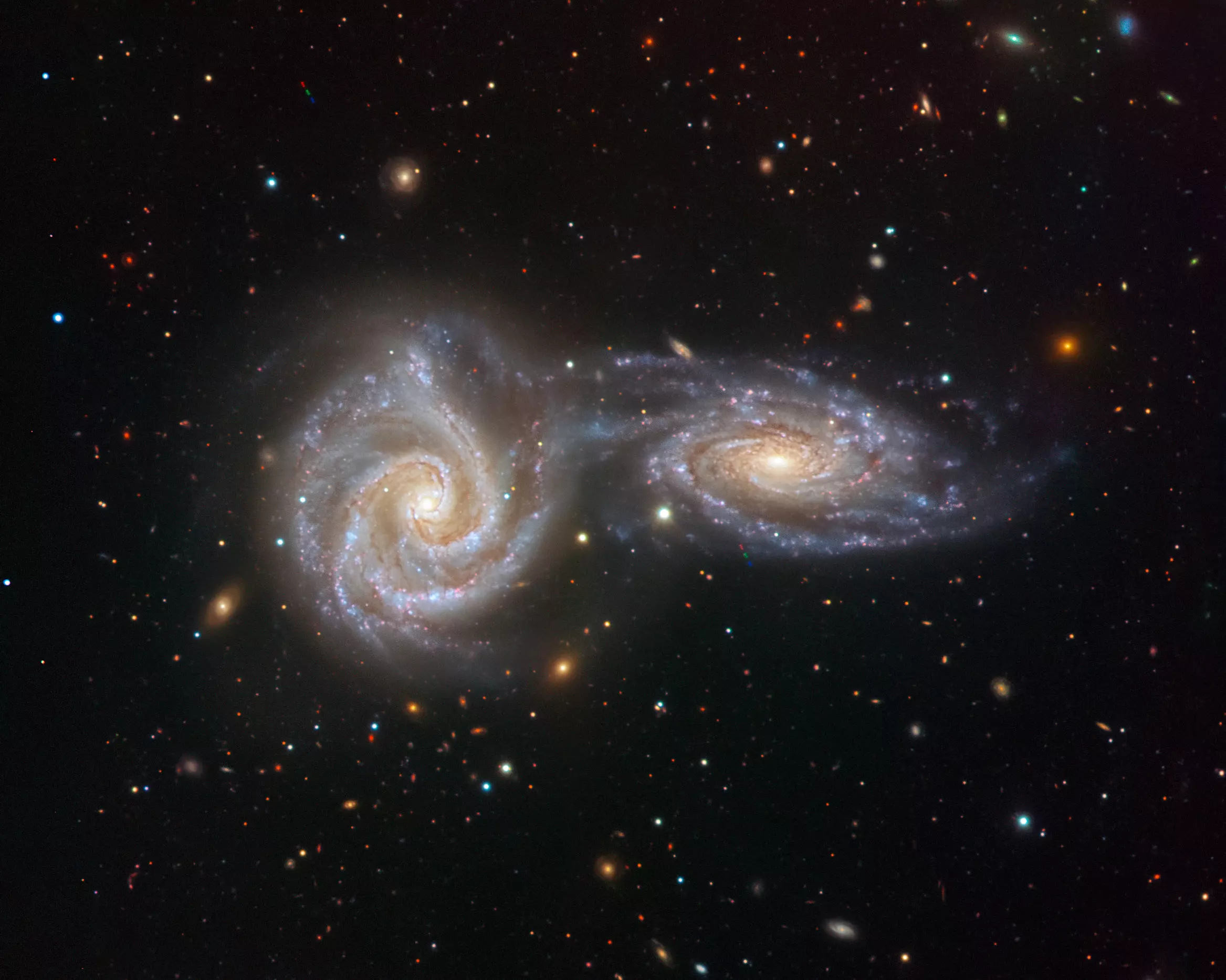 Találkozó galaxisokat fotózott a VLT