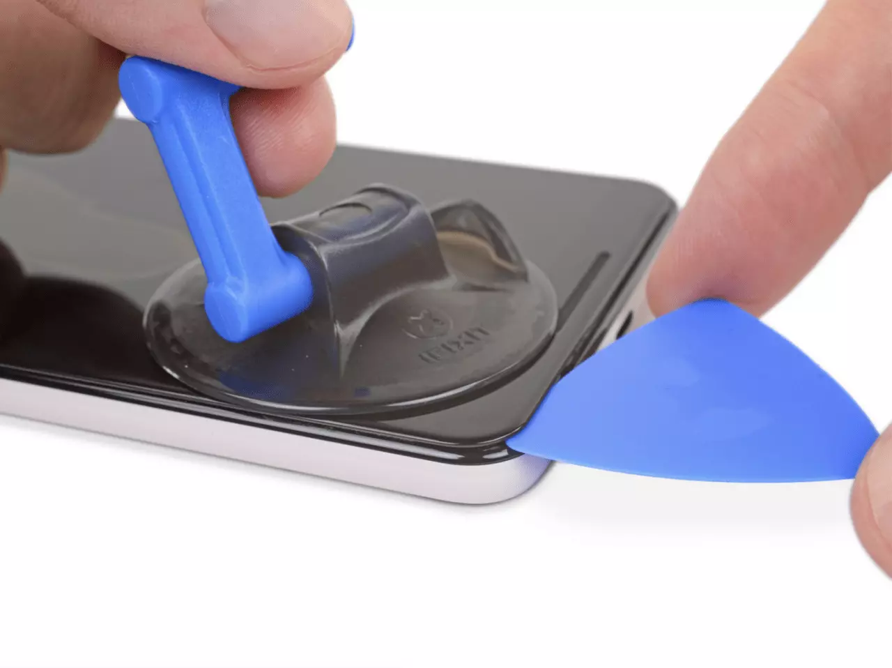 Samsung és LG paneleket kaptak a Pixelek
