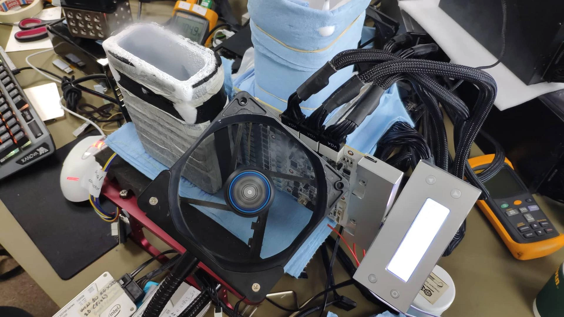 Extrém tuning: GeForce RTX 2080 Ti 2,94 GHz-es GPU órajelen