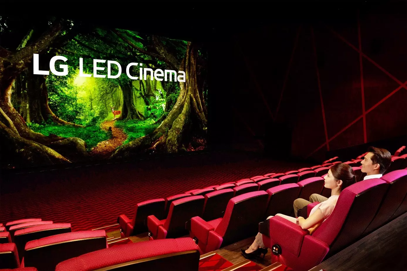 Létrehozta a világ első valódi LED kijelzős moziját az LG
