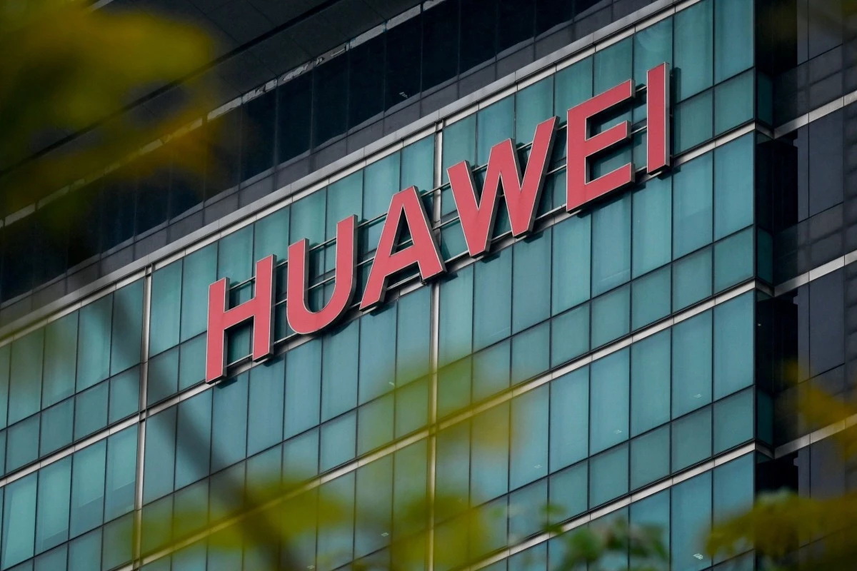 Árral szemben úszva is jól szerepelt az év első felében a Huawei
