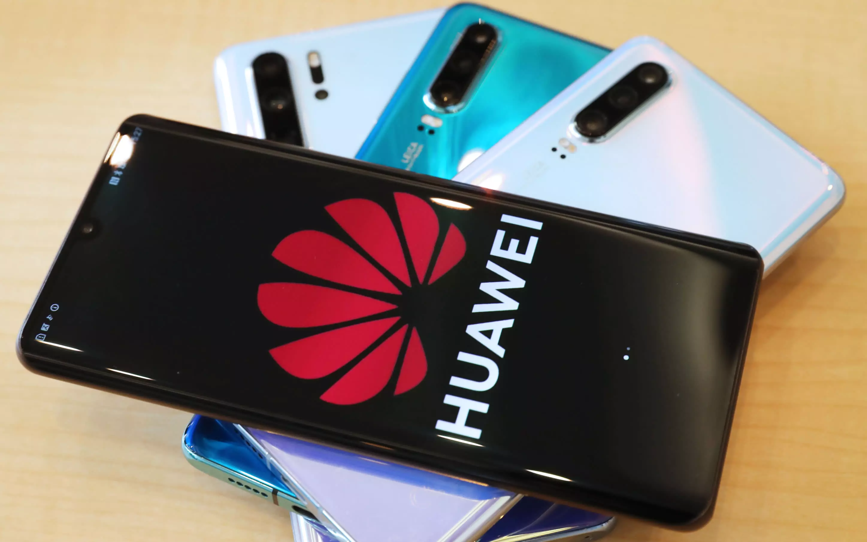 Minden Huawei mobil eleshet a Google frissítéseitől