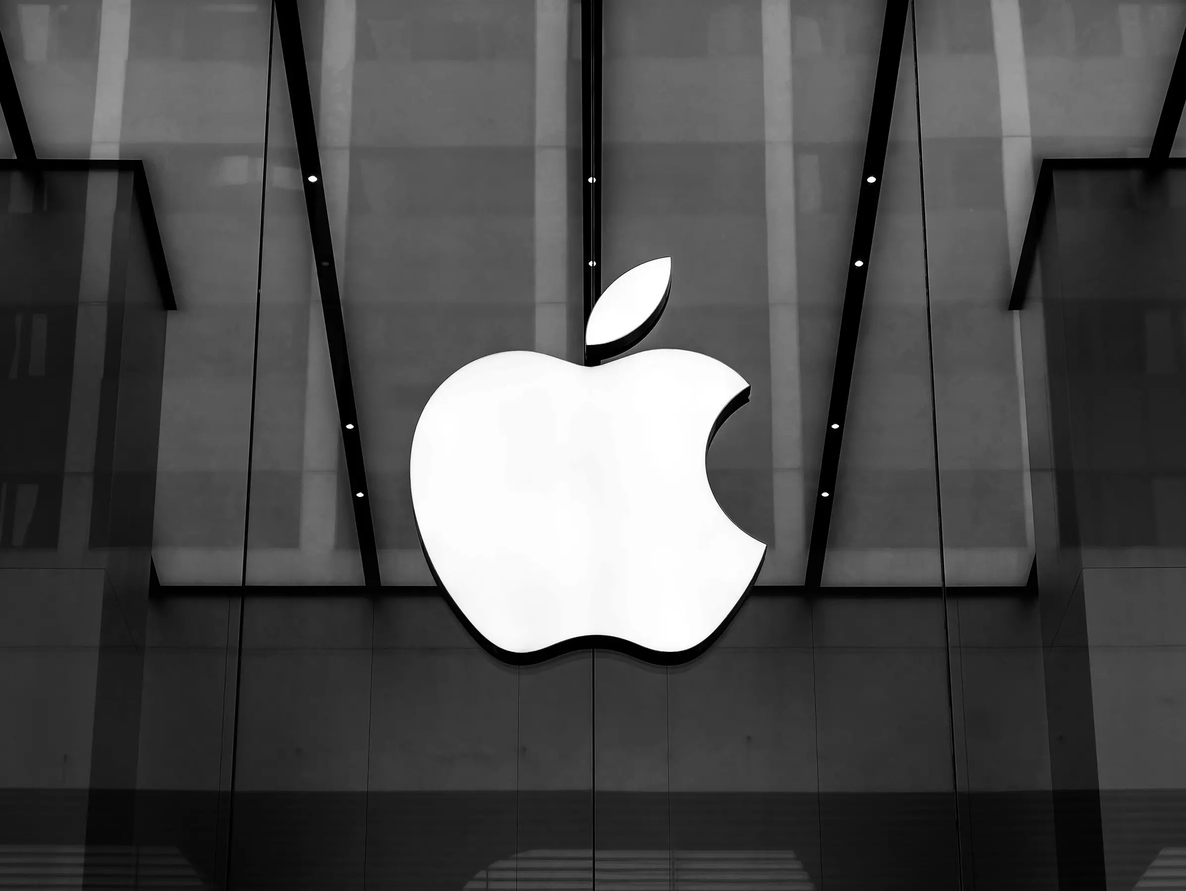 Az Apple már 2 billió dolláros vállalat