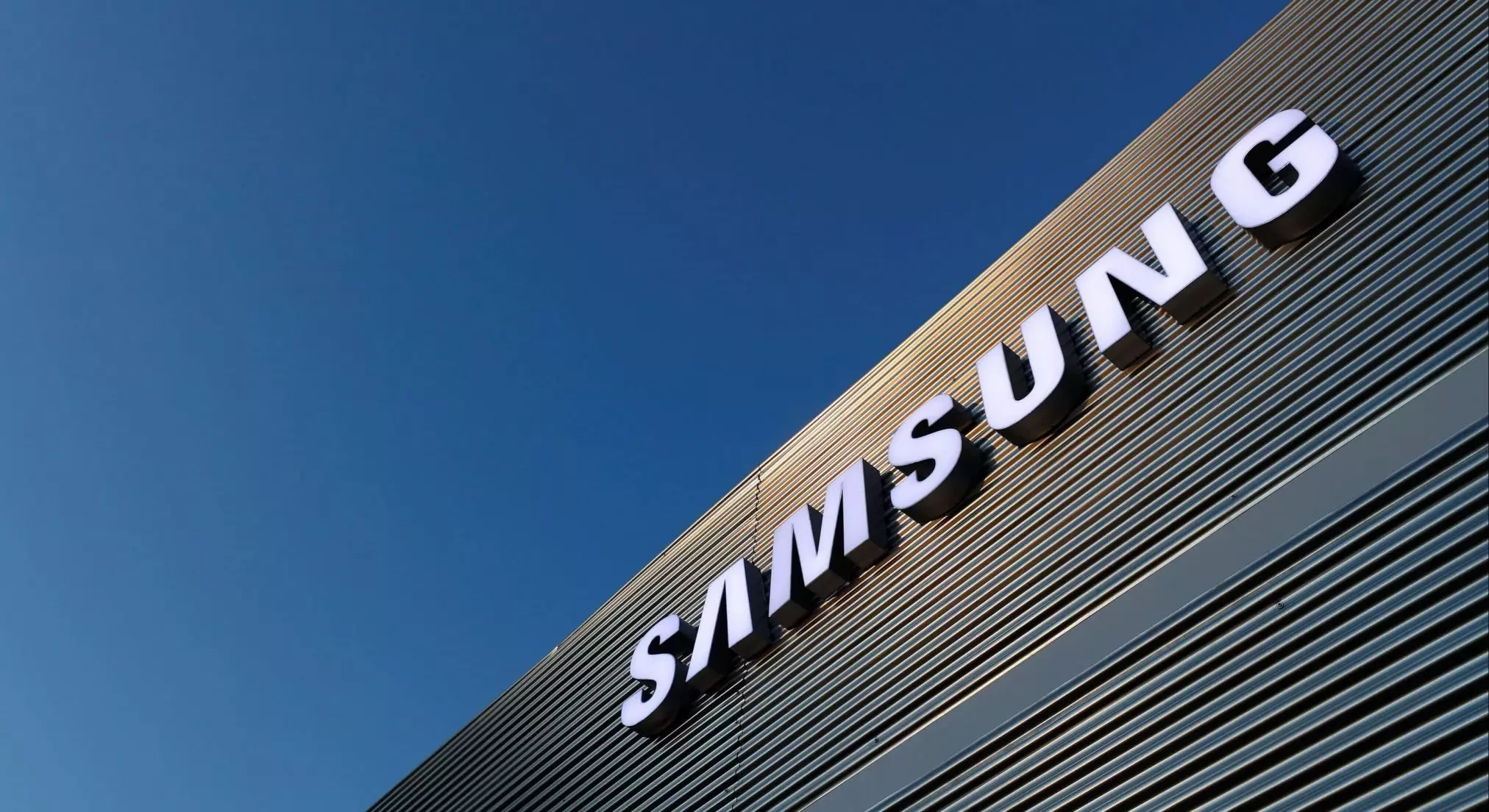 10 000 PPI-s pixelsűrűségű AMOLED panelt fejlesztett a Samsung