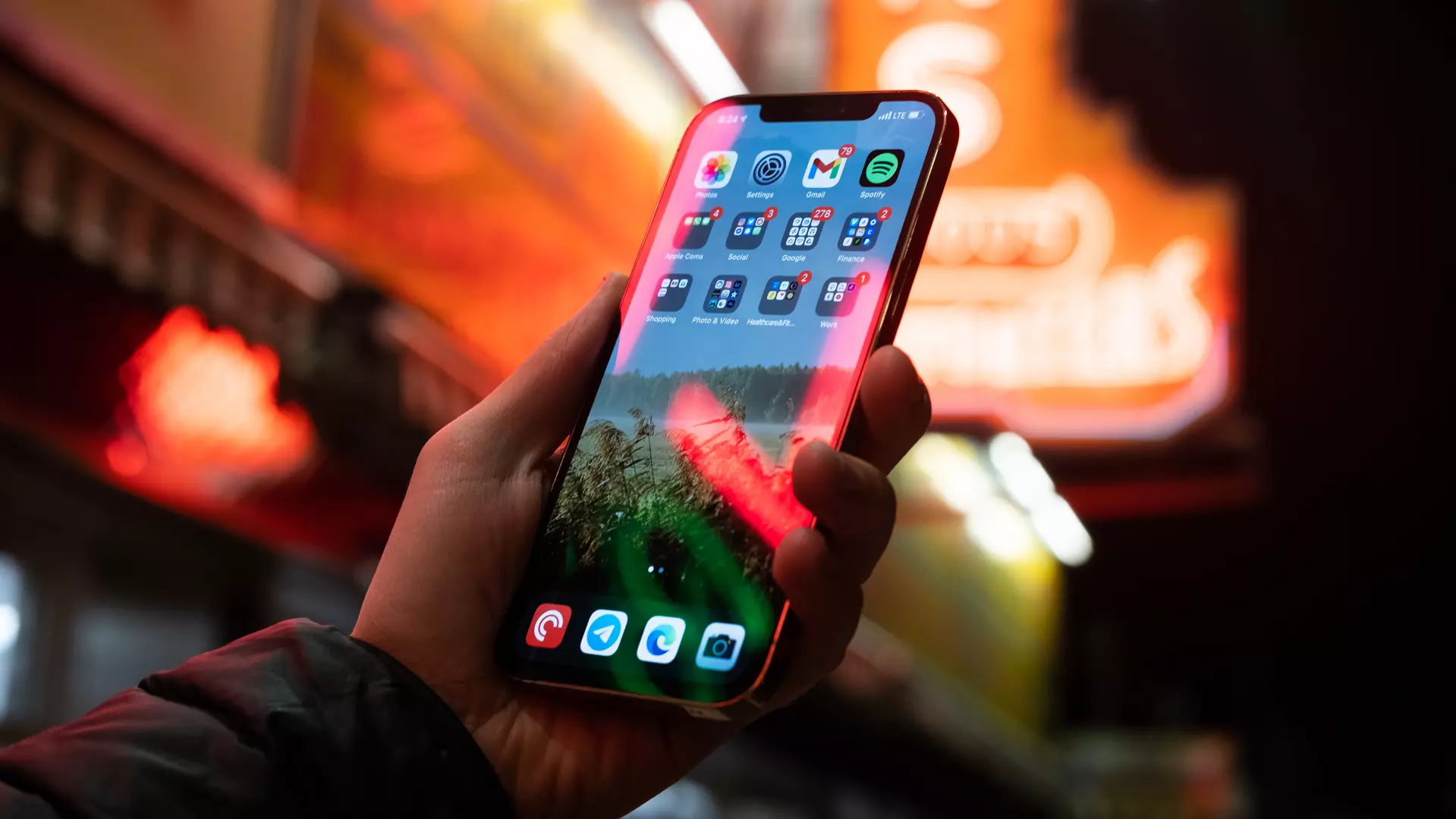 Már készülnek a BOE kijelzős iPhone 12 modellek