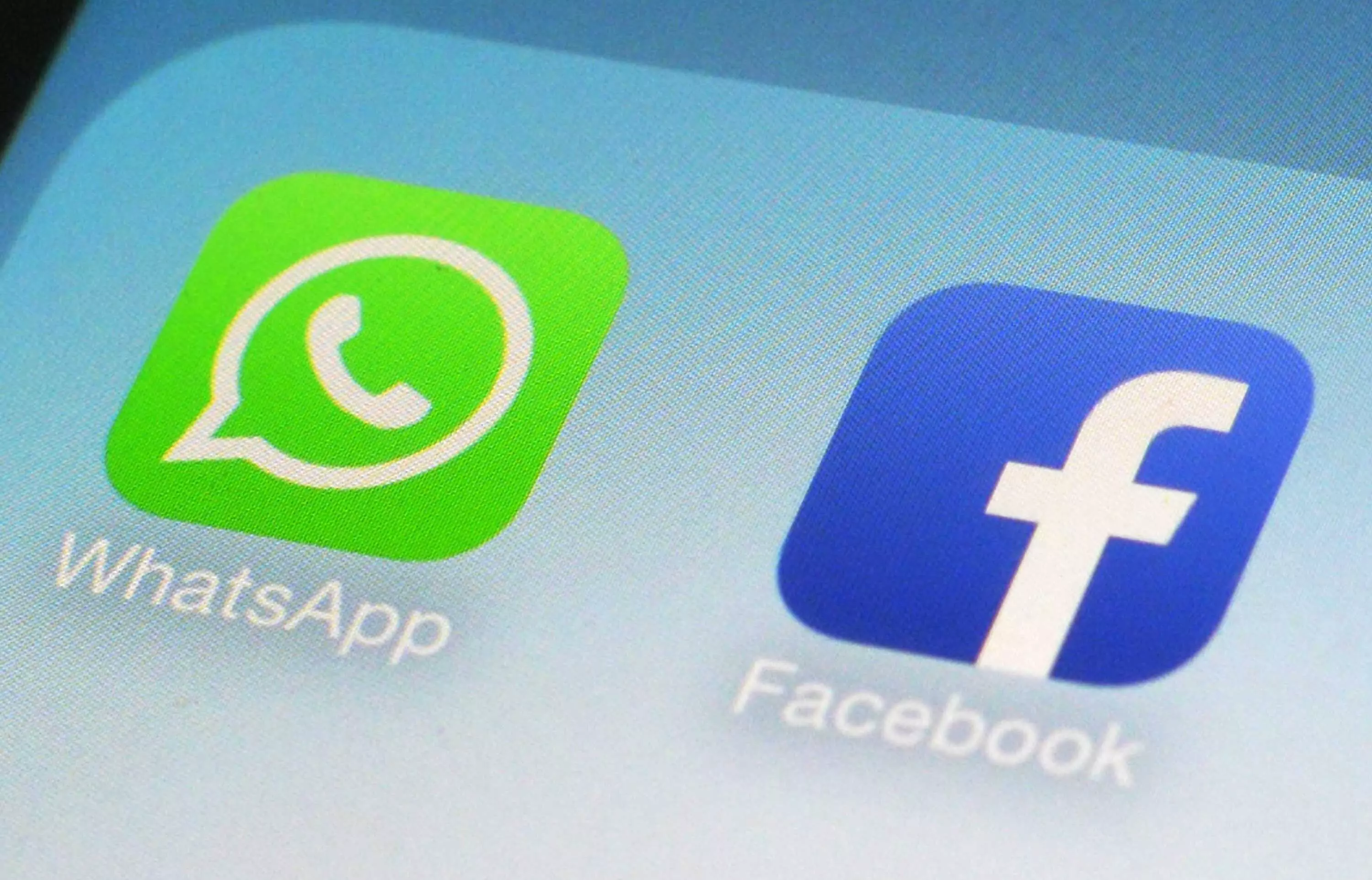 Németország beintett a Facebooknak a WhatsApp ügyében