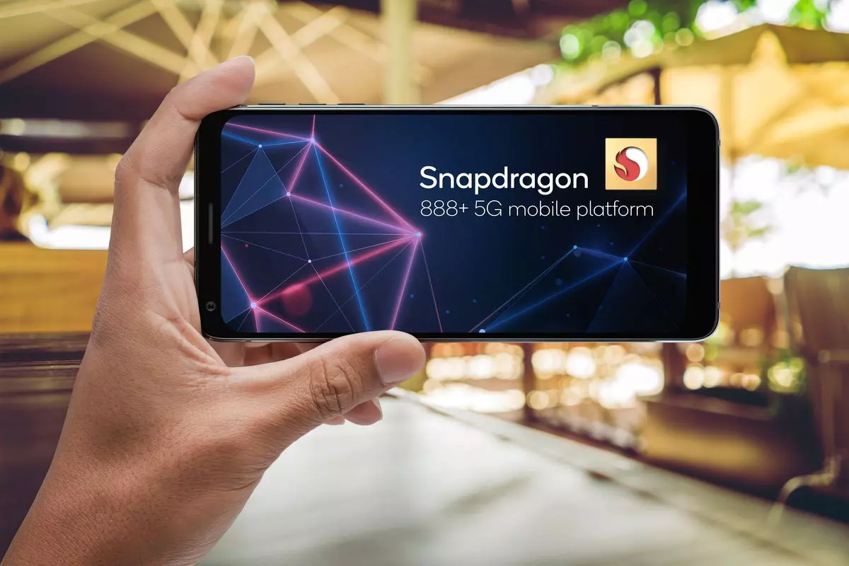 Qualcomm: Meglepően nagy gyorsulást hozhat az új Snapdragon 888+ lapka