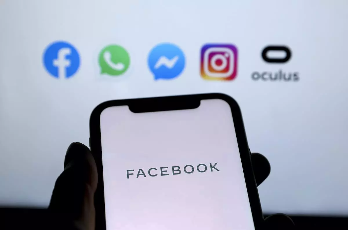Rövidesen új nevet kaphat a Facebook
