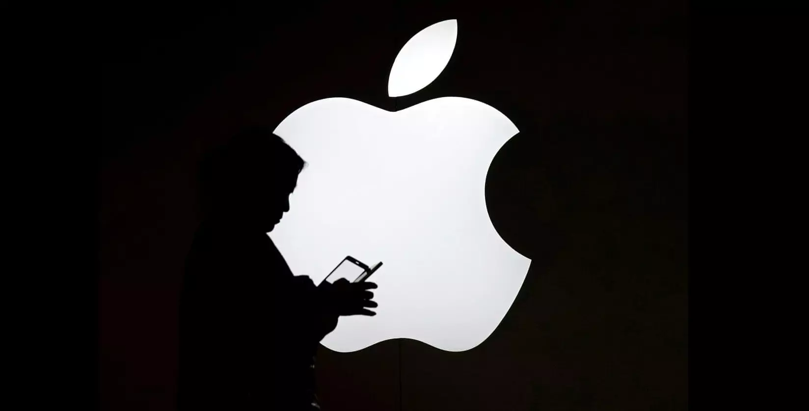 Nem tudta hozni a várt bevételt az Apple, a chiphiányt okolja Cook