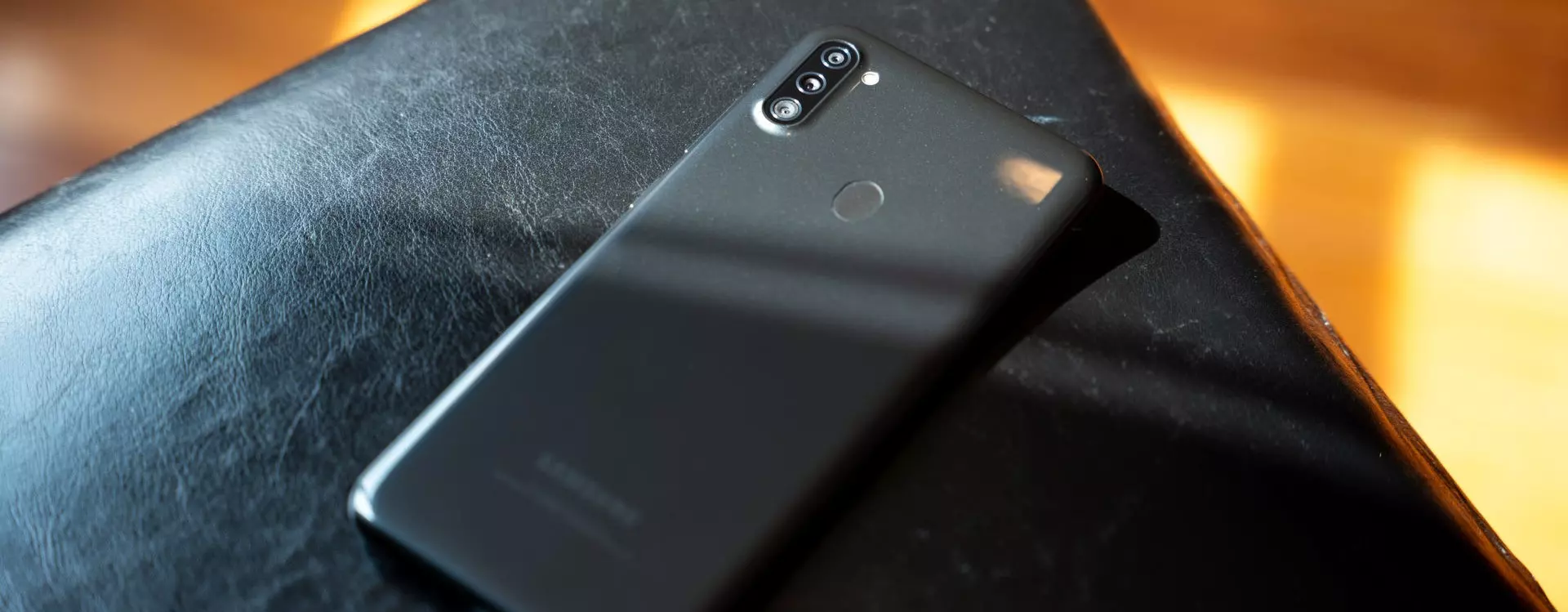 2,5 éves alsókategóriás Galaxy kapott Android 12-t