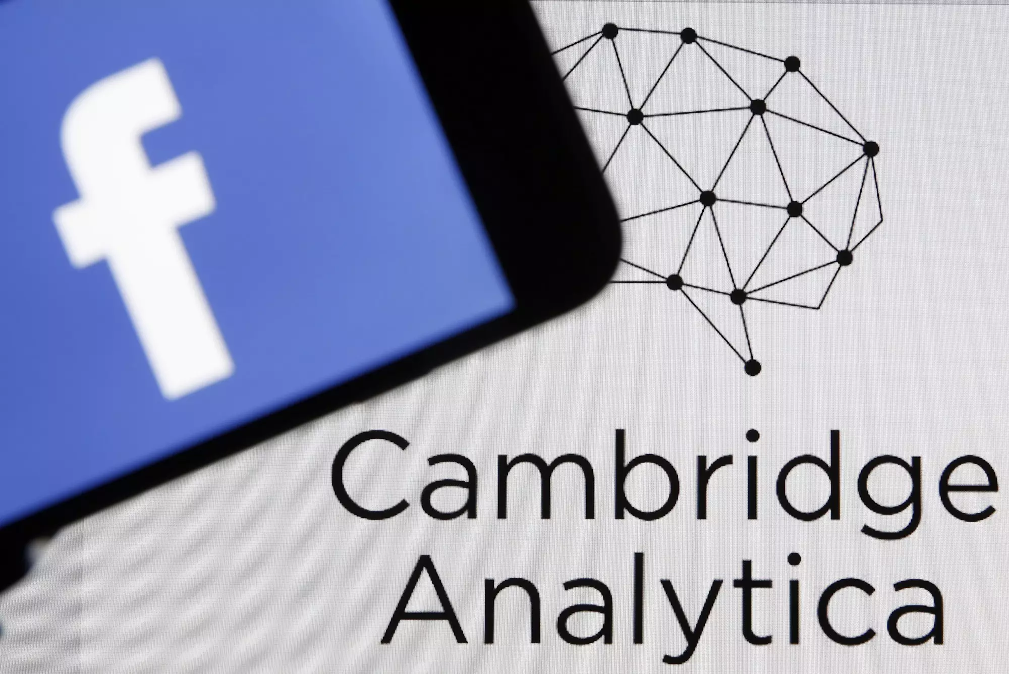 Rekord összeget fizet a Cambridge Analytica botrány miatt a Meta