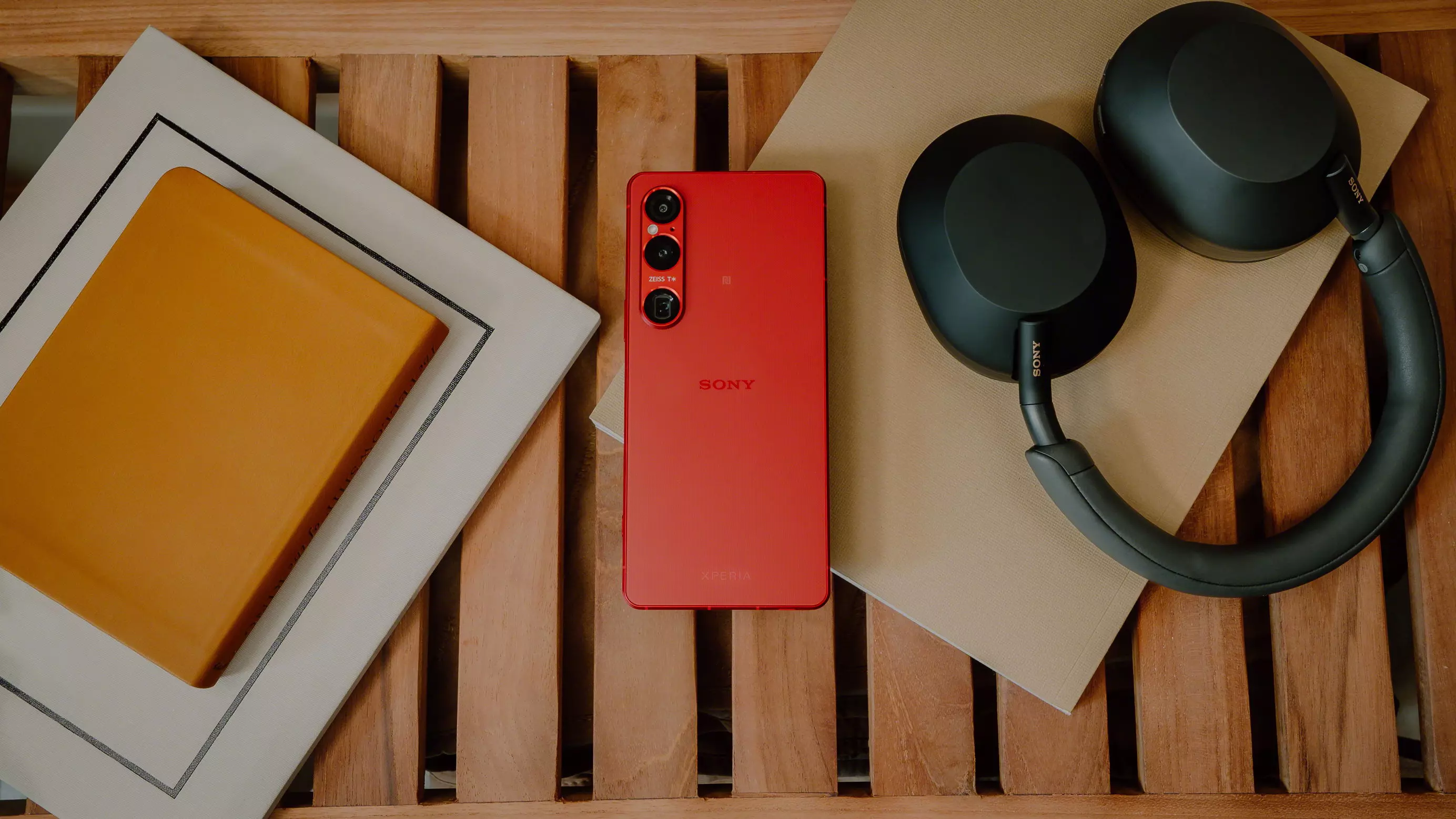 The King's New Clothes – Xperia 1 VI is now in red