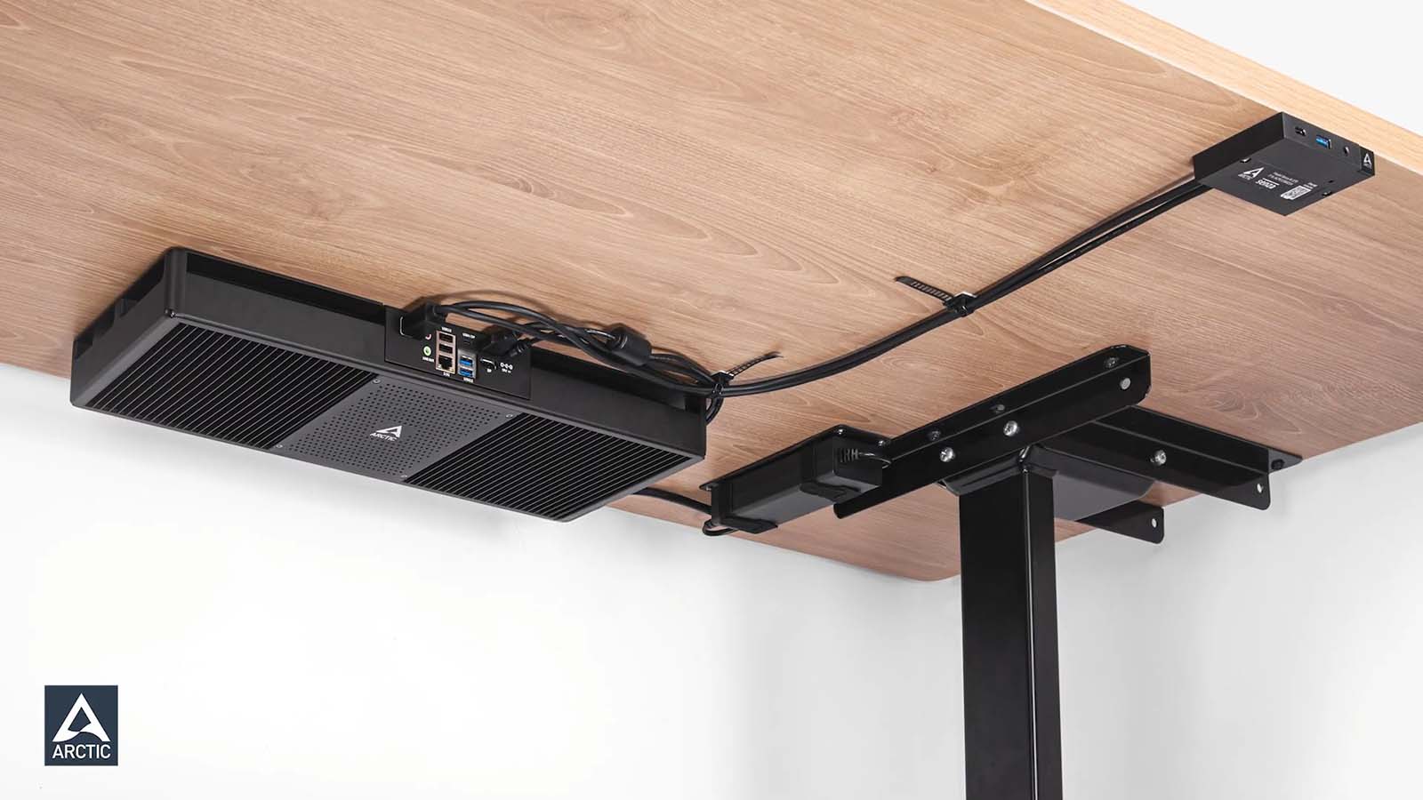 Az Arctic bemutatta az AMD Ryzen AI 9 HX 370-es alapú Senza AI 370 asztal alatti PC-jét