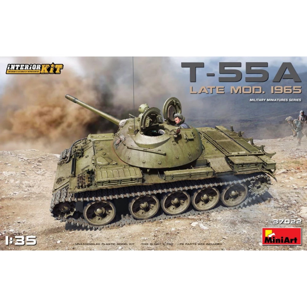 MINIART 1/35 T-55A tank későbbi verzió 1965 részletes belső térrel katonai modell