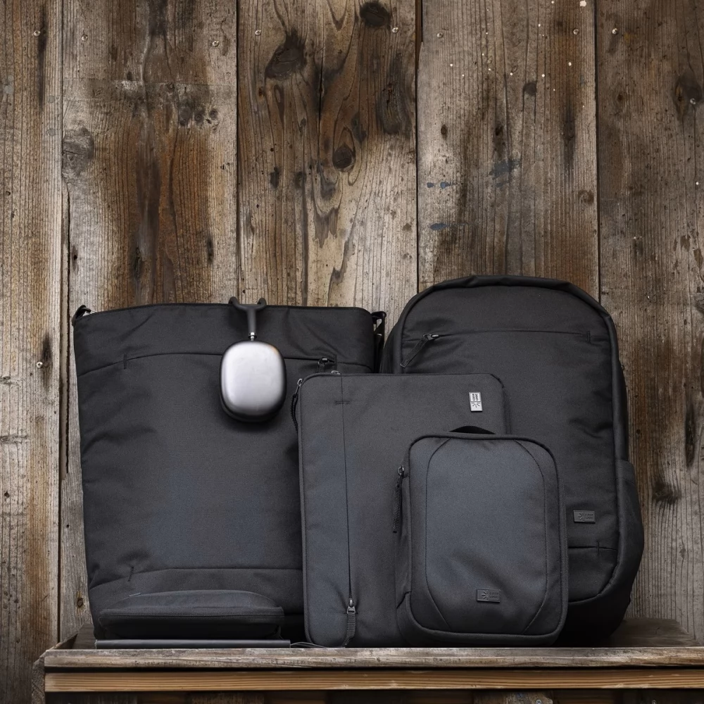 CASELOGIC Invigo laptop backpack 14" black - iPoncomp.com CASELOGIC Invigo laptop backpack 14" black - iPoncomp.com