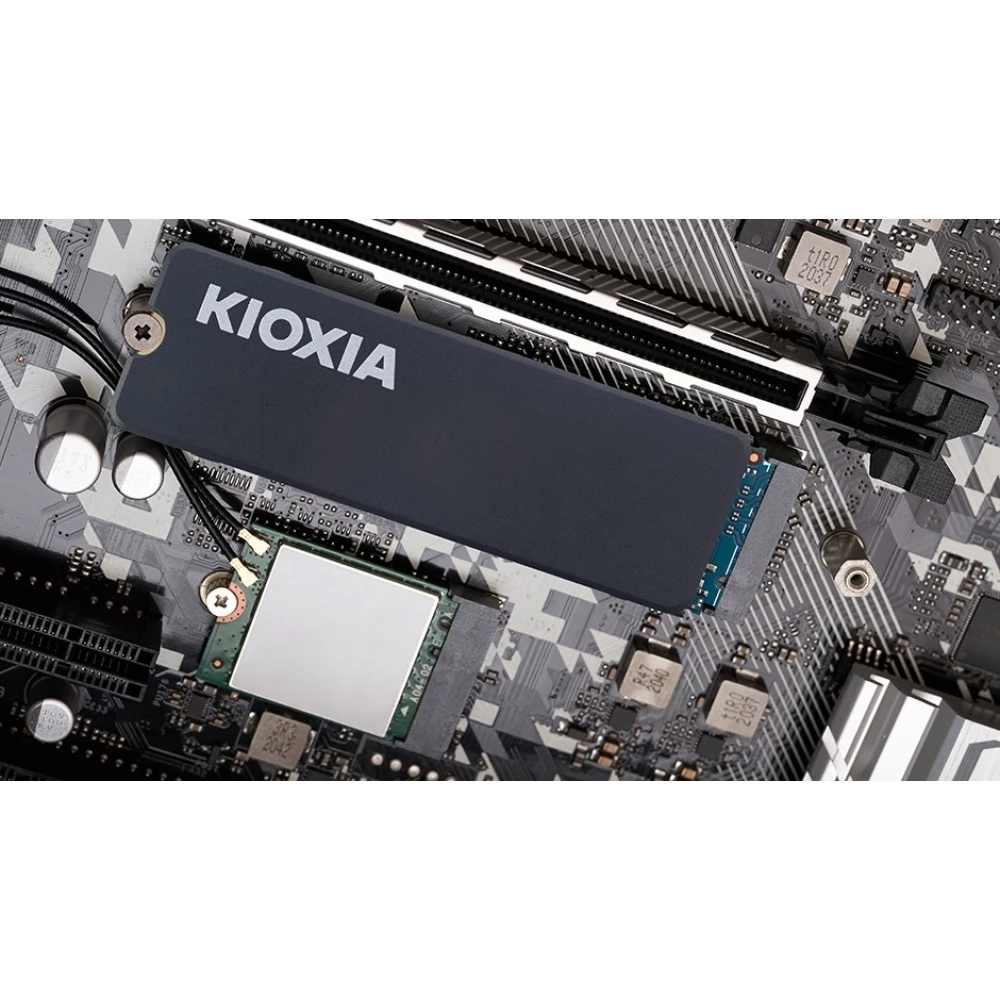 KIOXIA 2TB Exceria with Heatsink M.2 PCIe M.2 2280 LSC11K2T04G8