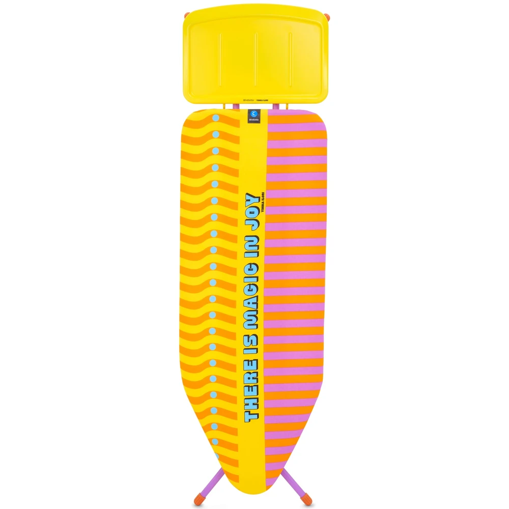 BRABANTIA Solid Steam Unit Holder vasalódeszka 1240x450mm - C méret fix vasalótálca gőzállomásokhoz D=22mm lila váz Yinka Ilori huzat