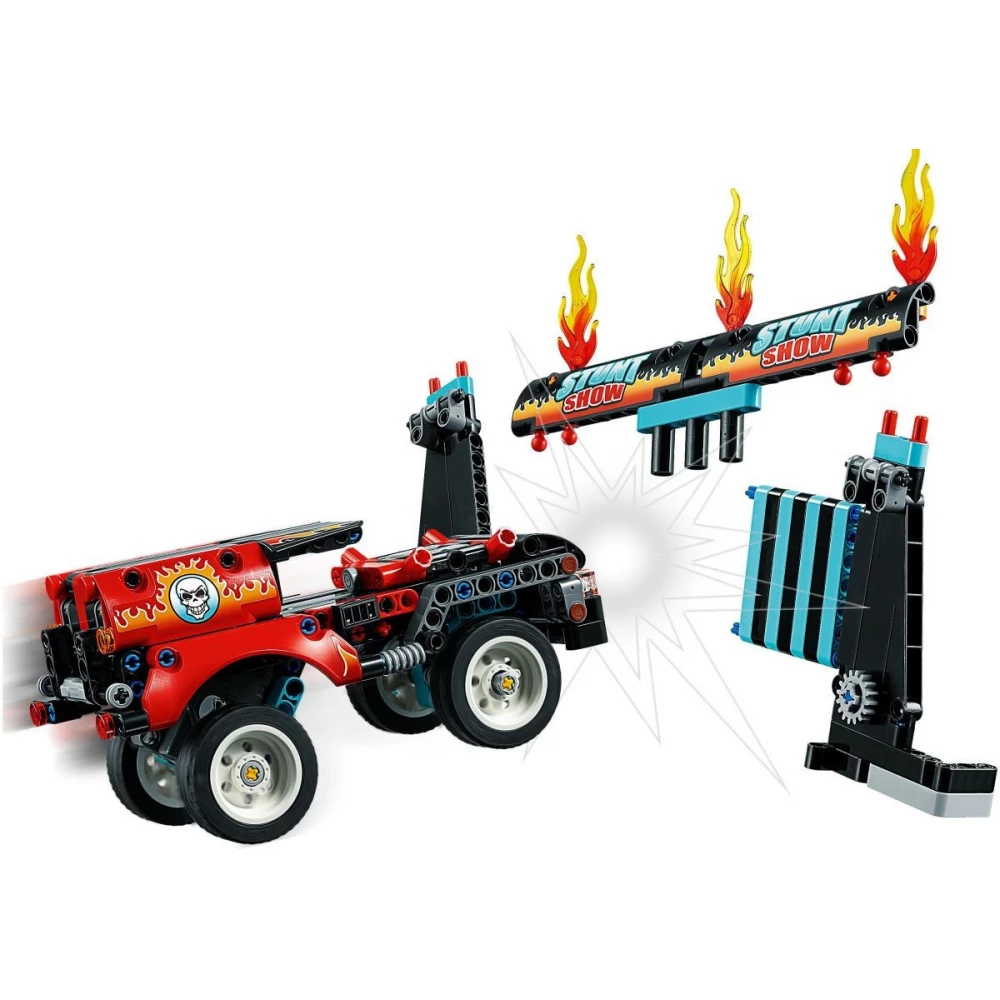 LEGO Technic stunt truck and motor 42106 iPoncomp