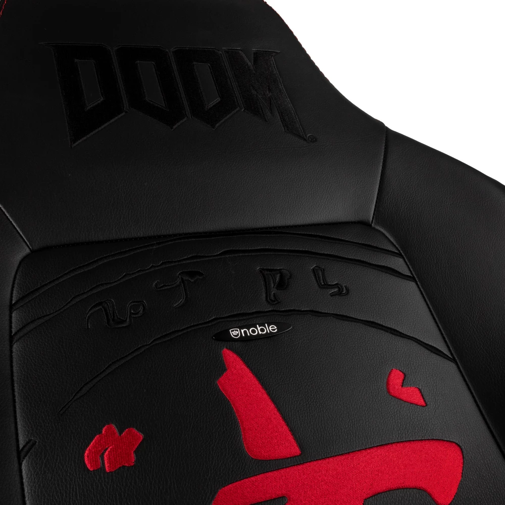 NOBLECHAIRS HERO DOOM Edition iPon.hu