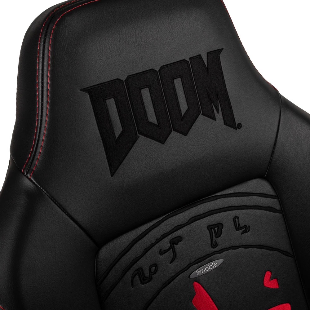 NOBLECHAIRS HERO DOOM Edition iPon.hu