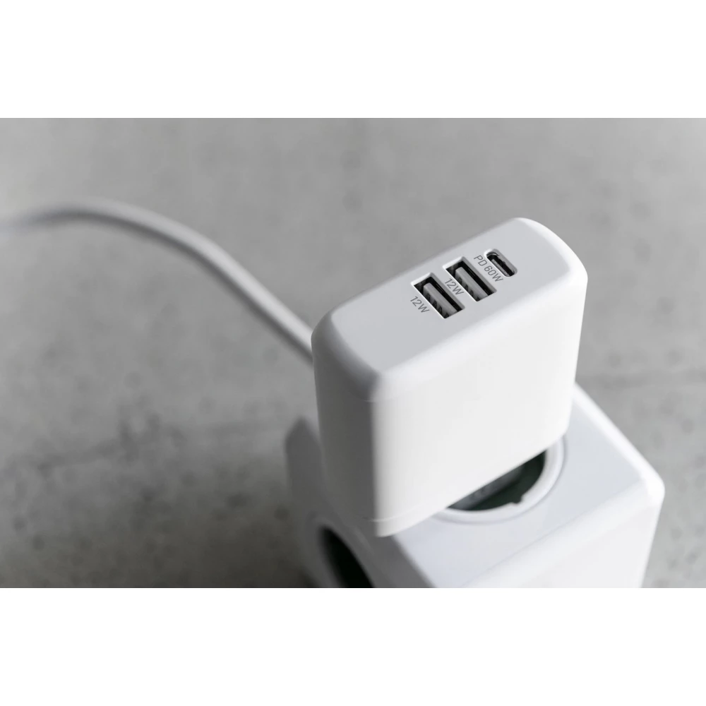 FIXED Mains charger with USB-C and 2xUSB output PD support 60W  