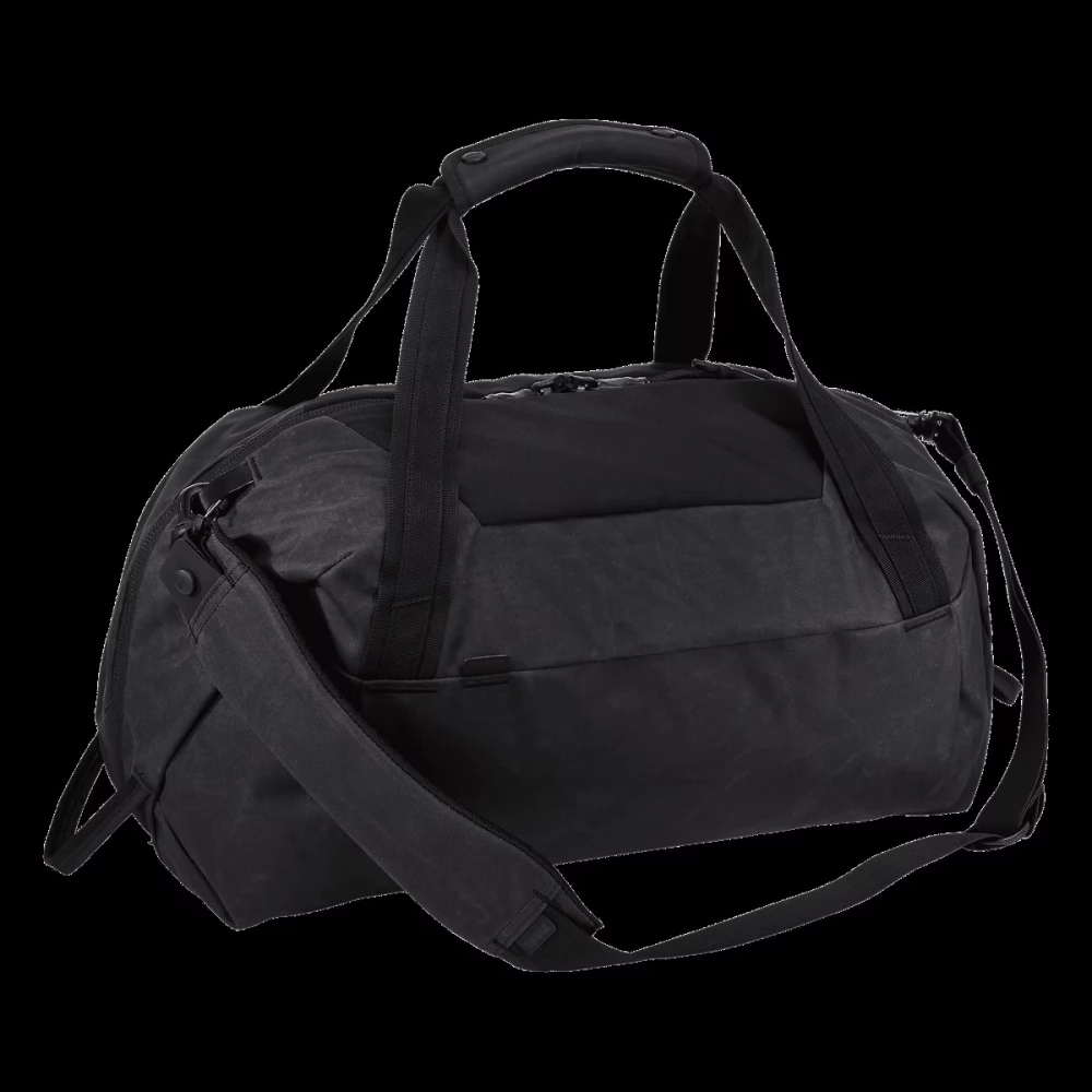 THULE Aion duffel bag 35L black iPon hardware and software