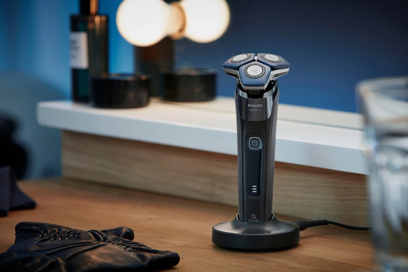 PHILIPS S7886/35 Shaver series 7000 Moist and dry electric razor 